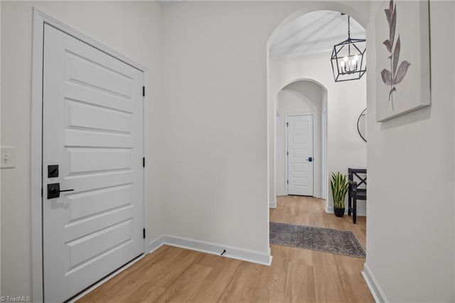 5227 Sunny Brook Court, Clemmons, NC 27012