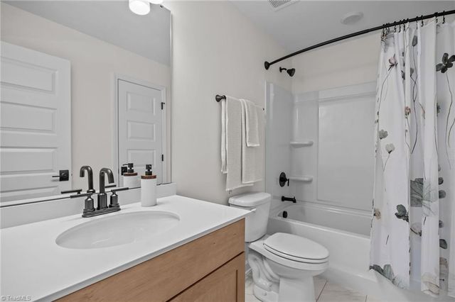 5227 Sunny Brook Court, Clemmons, NC 27012