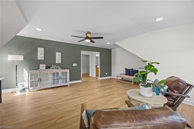 5227 Sunny Brook Court, Clemmons, NC 27012