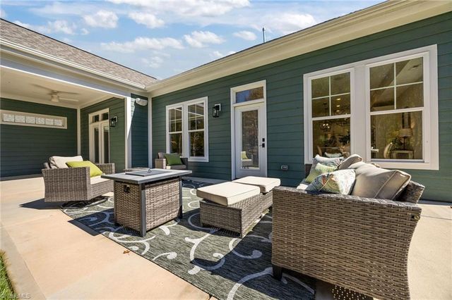 5227 Sunny Brook Court, Clemmons, NC 27012