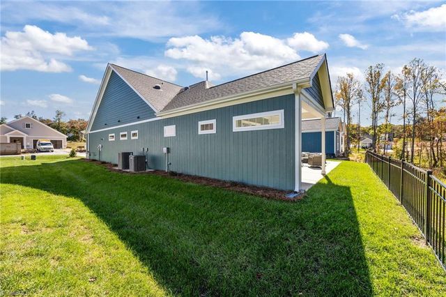 5227 Sunny Brook Court, Clemmons, NC 27012