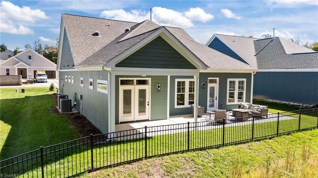 5227 Sunny Brook Court, Clemmons, NC 27012