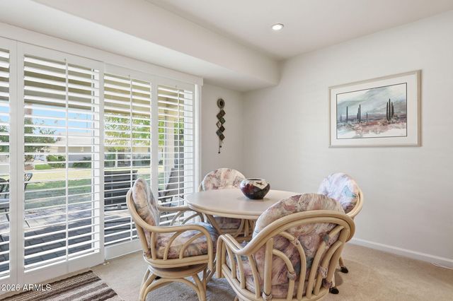 10438 W SARATOGA Circle, Sun City, AZ 85351