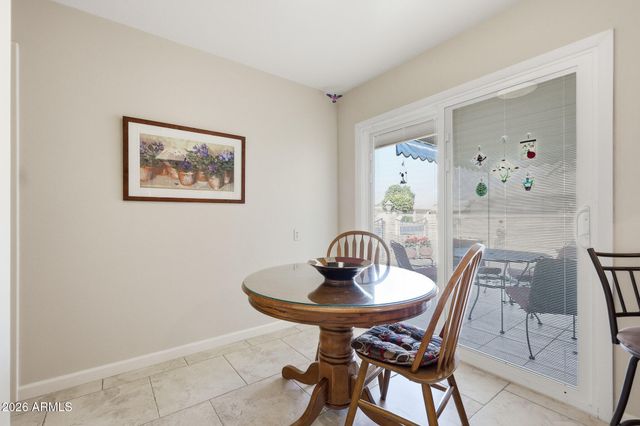 10438 W SARATOGA Circle, Sun City, AZ 85351