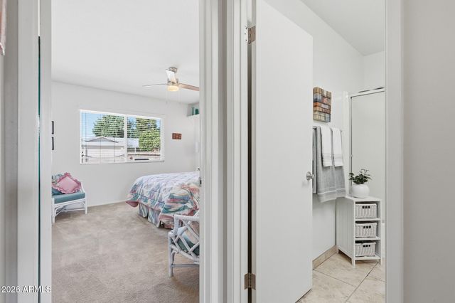 10438 W SARATOGA Circle, Sun City, AZ 85351