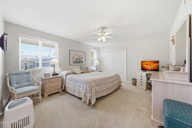 10438 W SARATOGA Circle, Sun City, AZ 85351