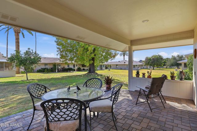 10438 W SARATOGA Circle, Sun City, AZ 85351