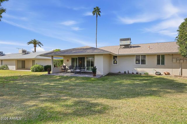 10438 W SARATOGA Circle, Sun City, AZ 85351