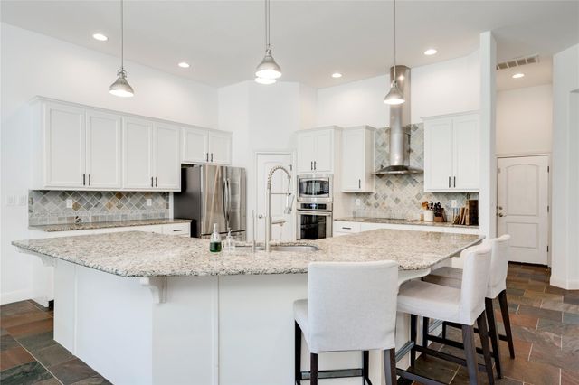 1005 Cedar Park DR, Cedar Park, TX 78613