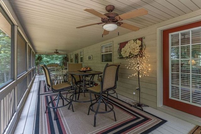 334 Avery Scroggs Rd, Hayesville, NC 28904