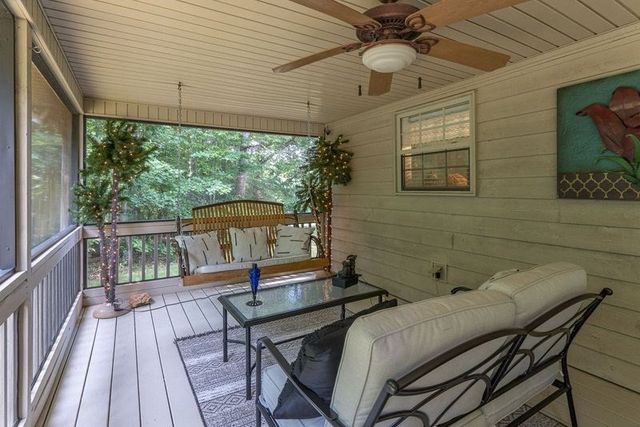 334 Avery Scroggs Rd, Hayesville, NC 28904