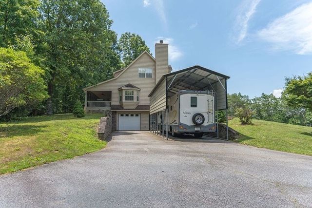 334 Avery Scroggs Rd, Hayesville, NC 28904