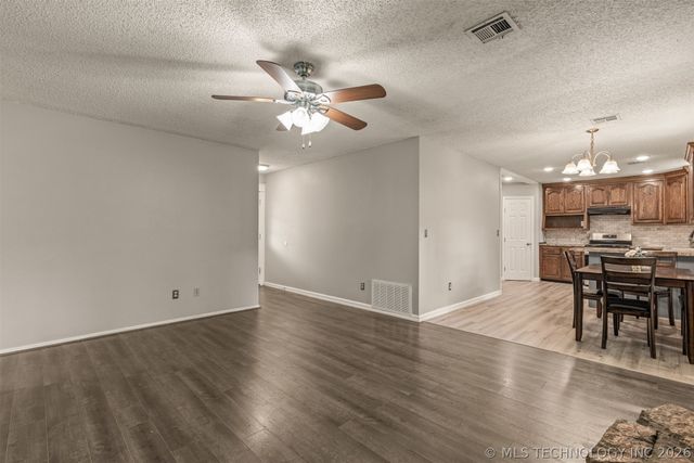 13629 S 285th East Avenue, Coweta, OK 74429