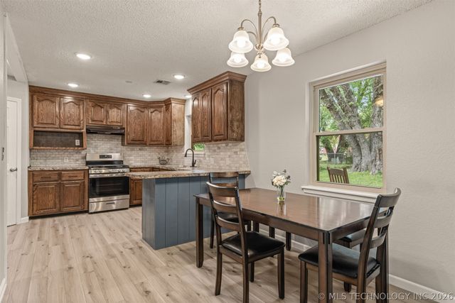 13629 S 285th East Avenue, Coweta, OK 74429