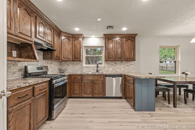 13629 S 285th East Avenue, Coweta, OK 74429