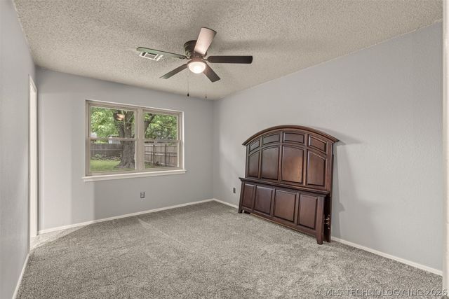 13629 S 285th East Avenue, Coweta, OK 74429