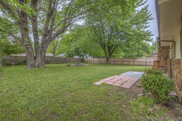 13629 S 285th East Avenue, Coweta, OK 74429