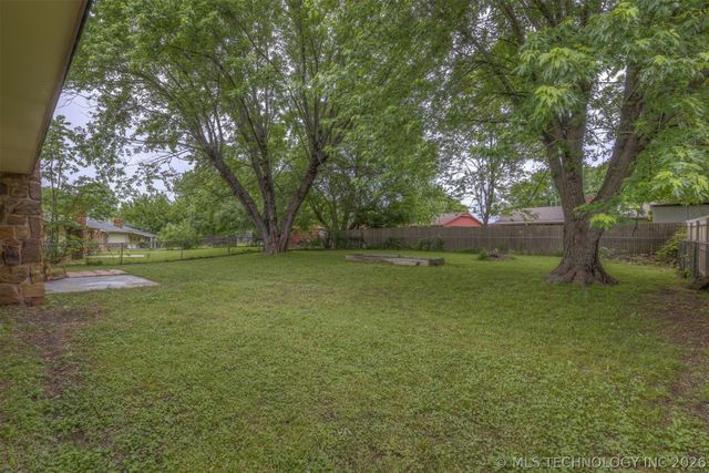 13629 S 285th East Avenue, Coweta, OK 74429