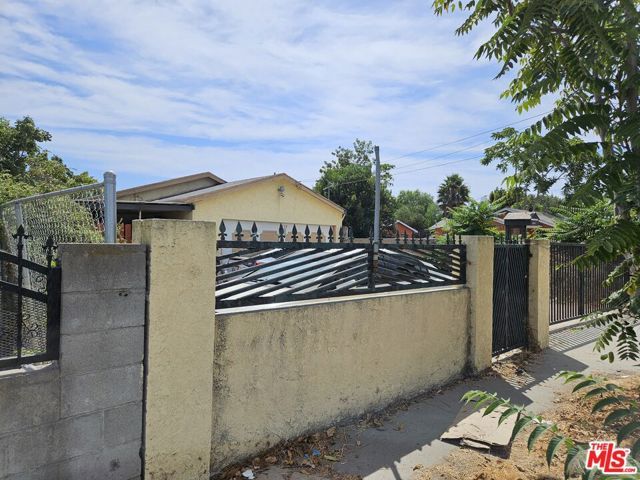 2238 E 120th Street, Los Angeles, CA 90059