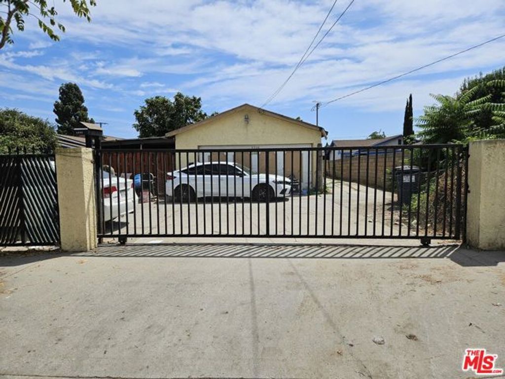 2238 E 120th Street, Los Angeles, CA 90059