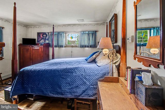142 OXFORD CIR, Eagleville, PA 19403