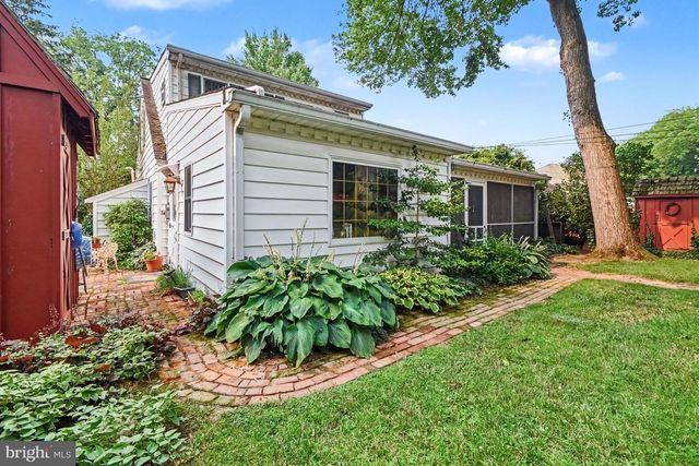 142 OXFORD CIR, Eagleville, PA 19403