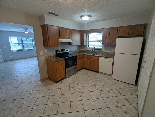 910 SOUTH CENTER STREET 910, Eustis, FL 32726