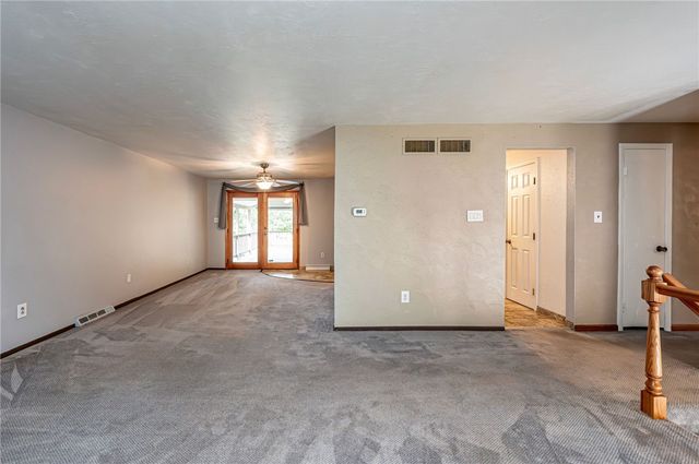 621 Sandy Hill Rd, Manor, PA 15642