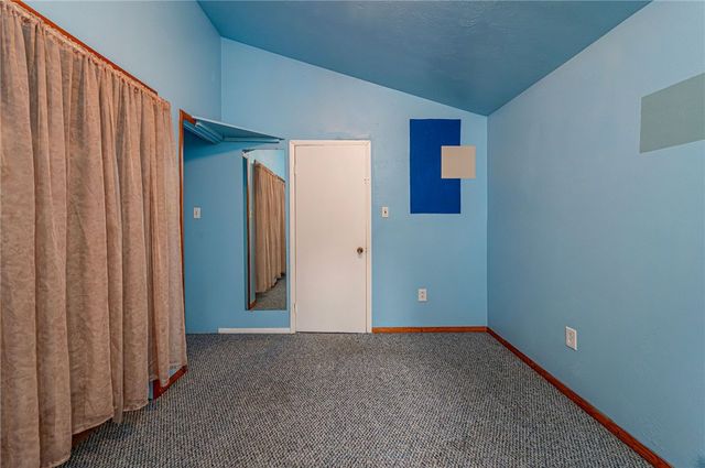 621 Sandy Hill Rd, Manor, PA 15642