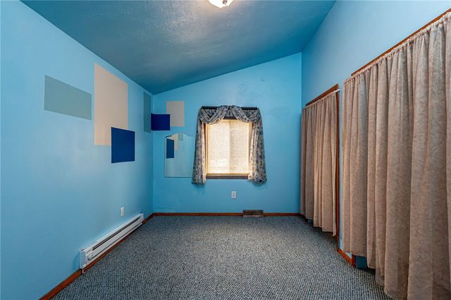621 Sandy Hill Rd, Manor, PA 15642