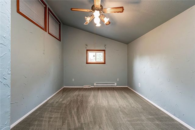 621 Sandy Hill Rd, Manor, PA 15642