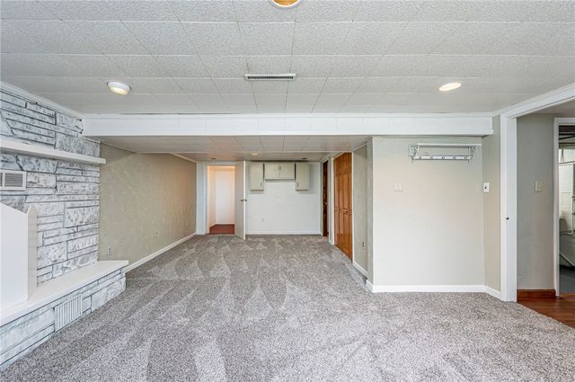 621 Sandy Hill Rd, Manor, PA 15642