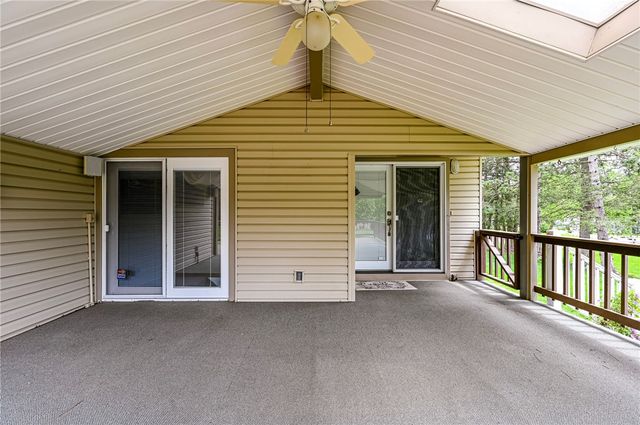 621 Sandy Hill Rd, Manor, PA 15642