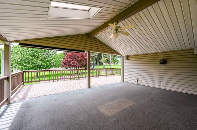 621 Sandy Hill Rd, Manor, PA 15642
