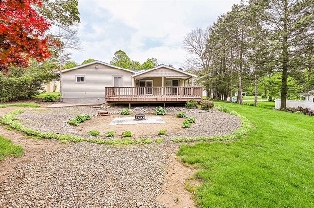 621 Sandy Hill Rd, Manor, PA 15642