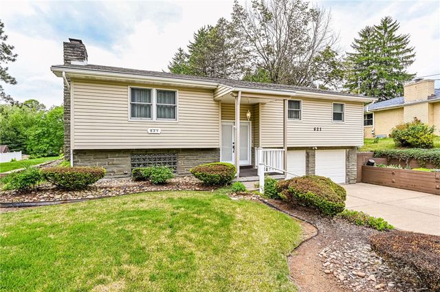621 Sandy Hill Rd, Manor, PA 15642