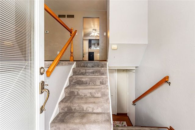 621 Sandy Hill Rd, Manor, PA 15642