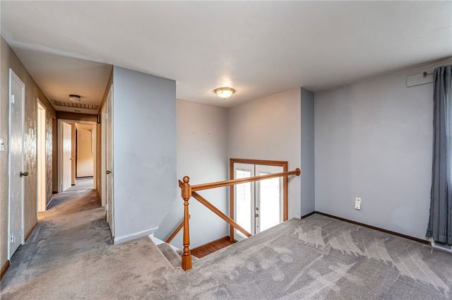 621 Sandy Hill Rd, Manor, PA 15642