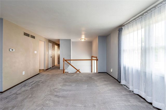 621 Sandy Hill Rd, Manor, PA 15642