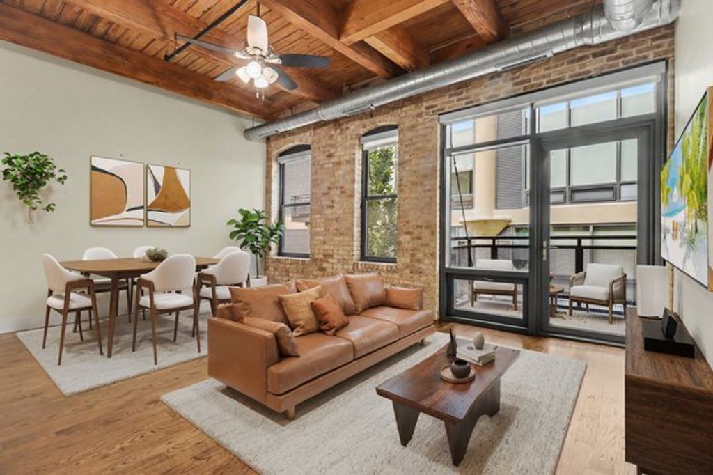 1800 W Grace Street 204, Chicago, IL 60613 — photo 2