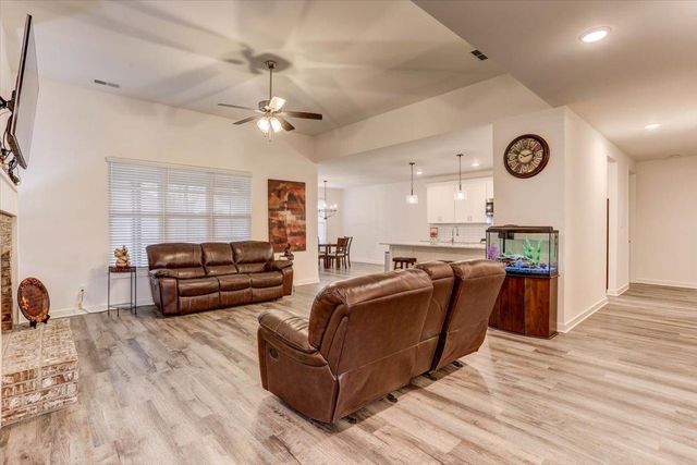 810 MEBANE RD, Oakland, TN 38060