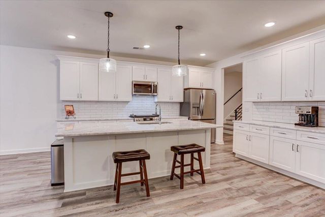 810 MEBANE RD, Oakland, TN 38060