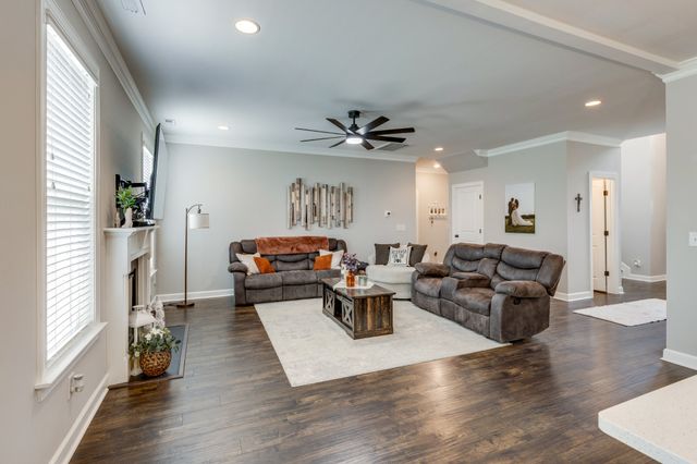 203 Waltons Way, Spring Hill, TN 37174