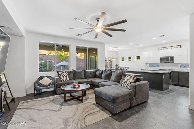 1536 W Sage Brook Court Court, Oro Valley, AZ 85737