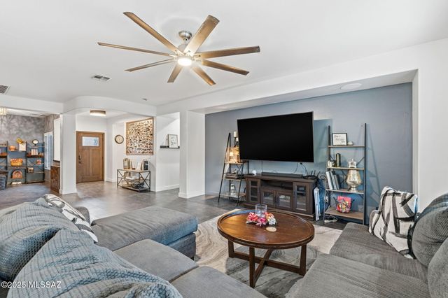 1536 W Sage Brook Court Court, Oro Valley, AZ 85737