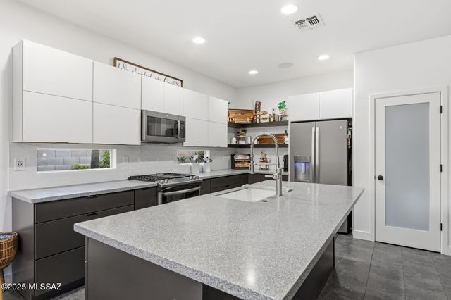 1536 W Sage Brook Court Court, Oro Valley, AZ 85737