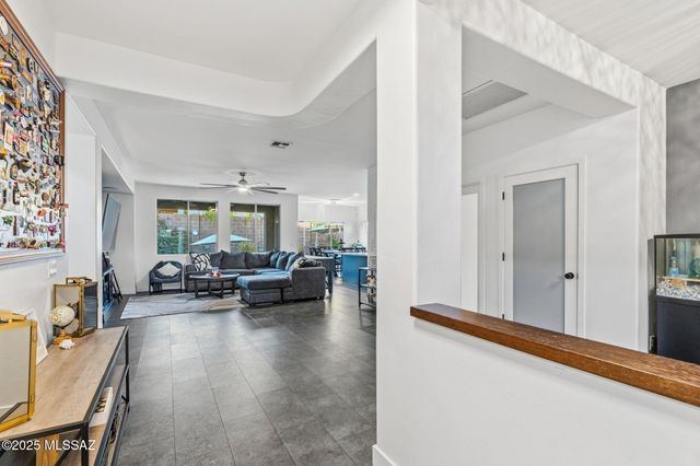 1536 W Sage Brook Court Court, Oro Valley, AZ 85737