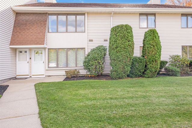 20 Laurel Avenue 55, East Islip, NY 11730