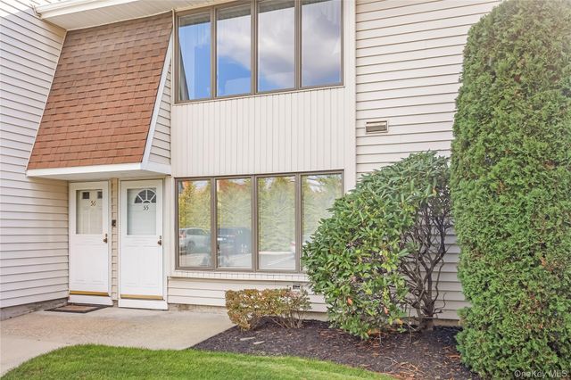 20 Laurel Avenue 55, East Islip, NY 11730