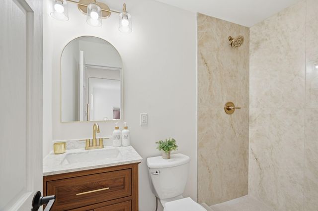 518 W 32nd Street, Minneapolis, MN 55408